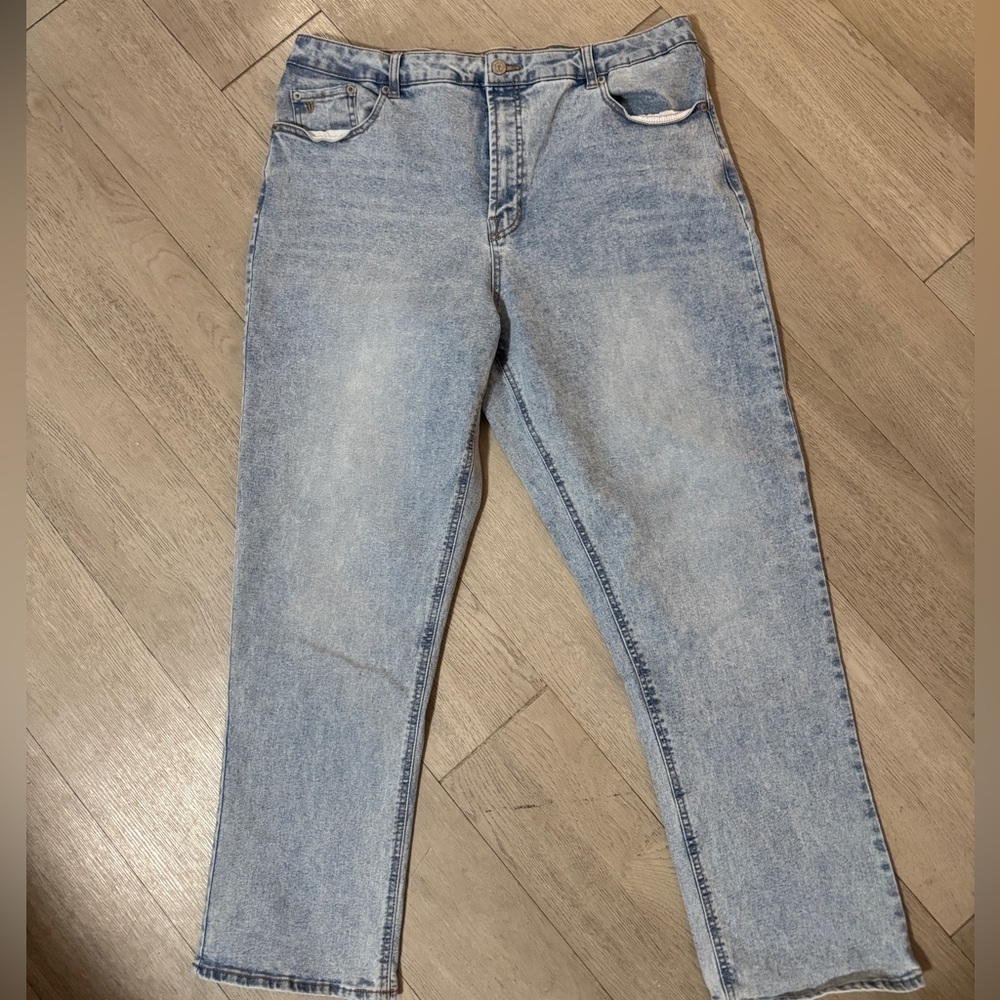 FRYE Straight Leg Jeans Women’s Size 16/34 High Rise Light Wash Stretch Denim